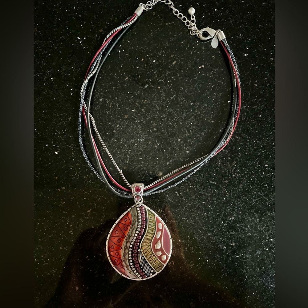 Chico’s Beautiful Bold Statement Necklace